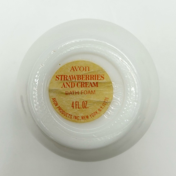 🍓🍨🛁Avon - Bubble Bath Milk Glass Empty Bottle “Strawberries And Cream” - Picture 15 of 16